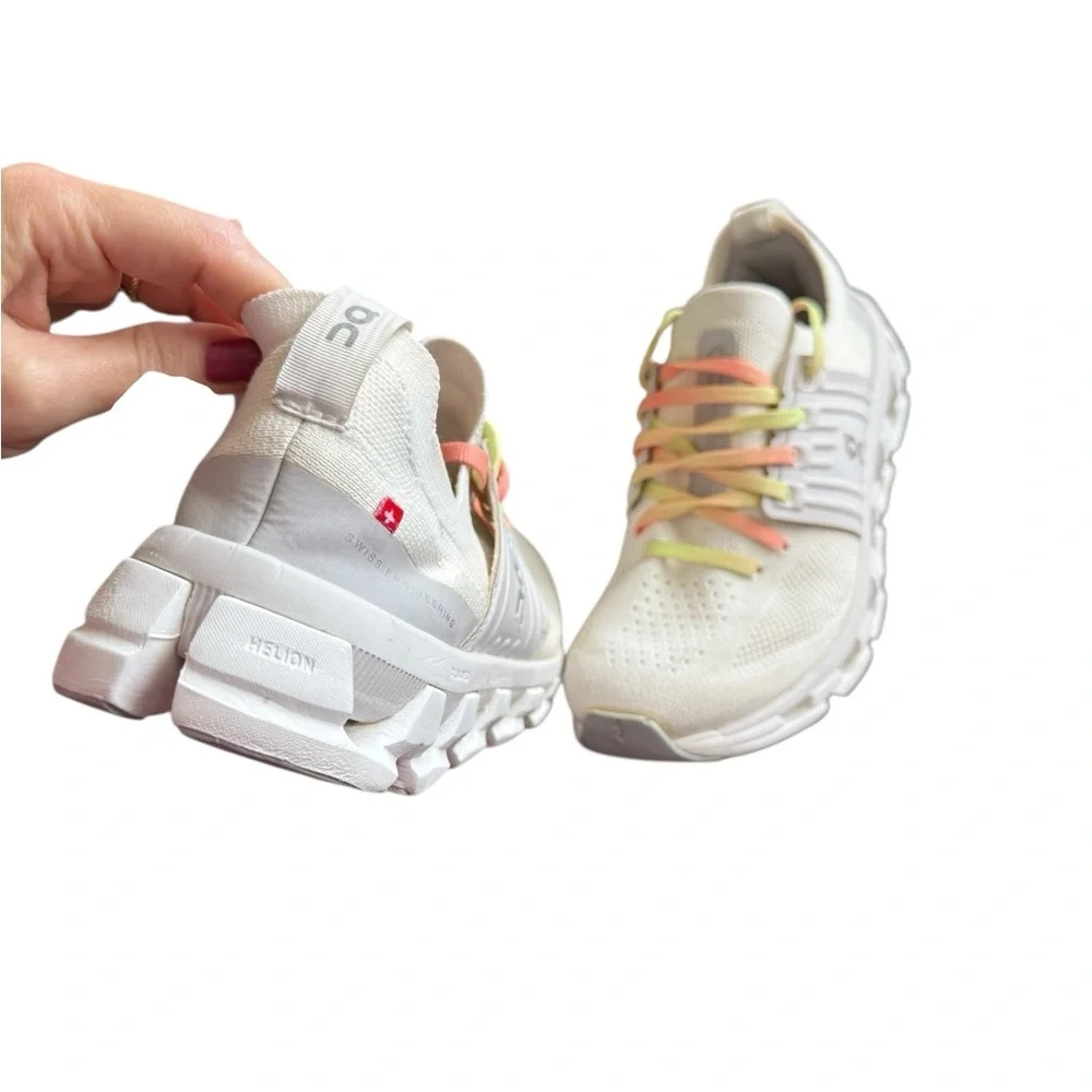 On Running Off White Sneakers with Colorful Laces - Picture 6 of 10